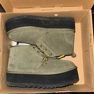 Neumel Heritage Uggs Black and Green